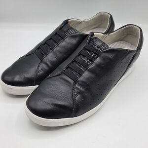 Women's Black Slip-On Casual Sneakers